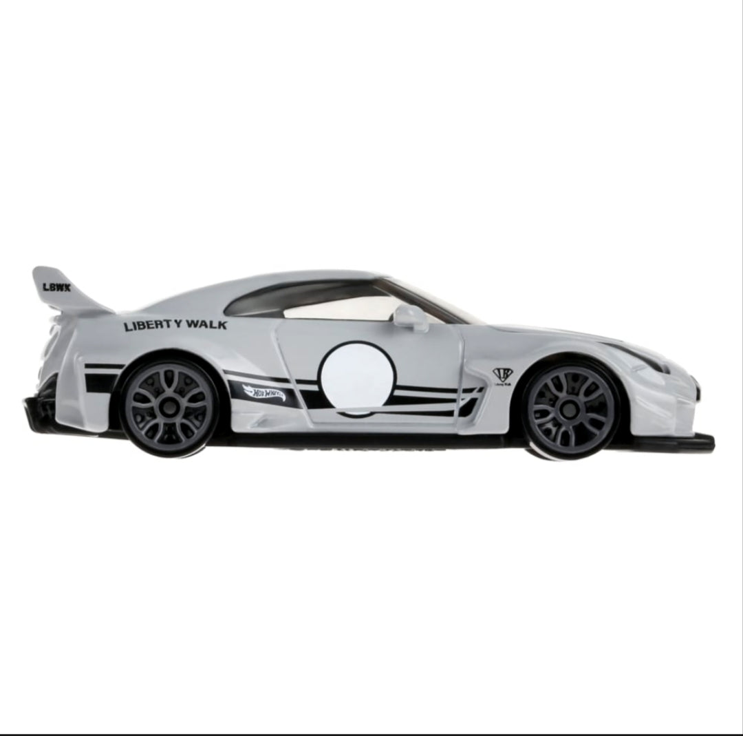 LB-Silhouette Works GT Nissan 35GT-RR Ver.2
