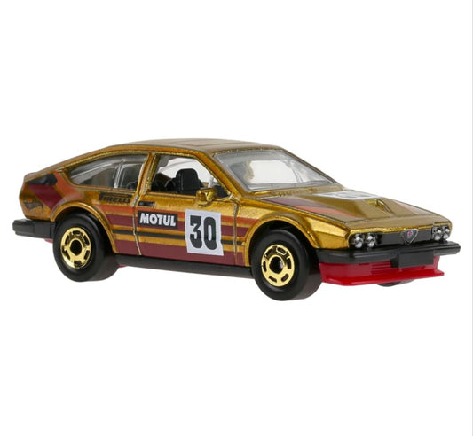 Alfa Romeo GTV6 3.0 Coche Dorado
