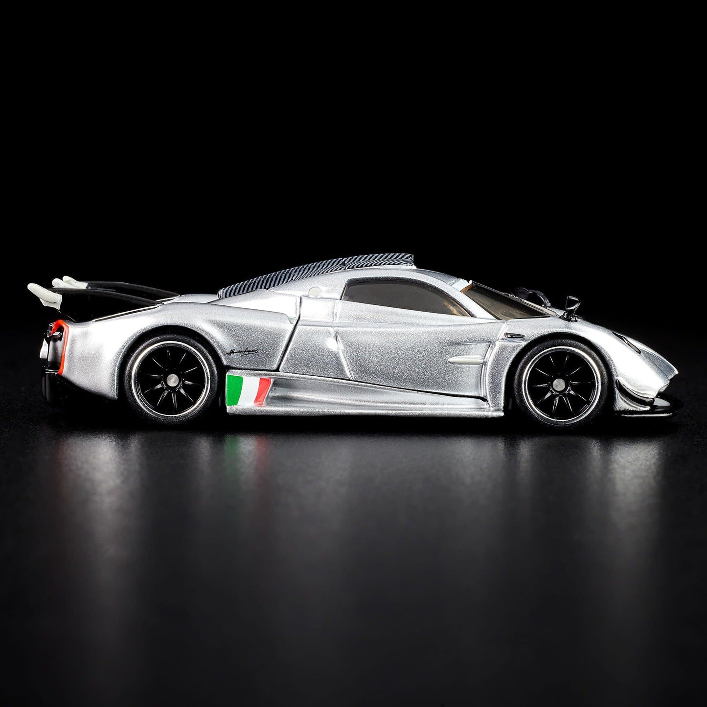 Hot Wheels RLC Exclusive – '21 Pagani Huayra R | Edición Limitada de Colección
