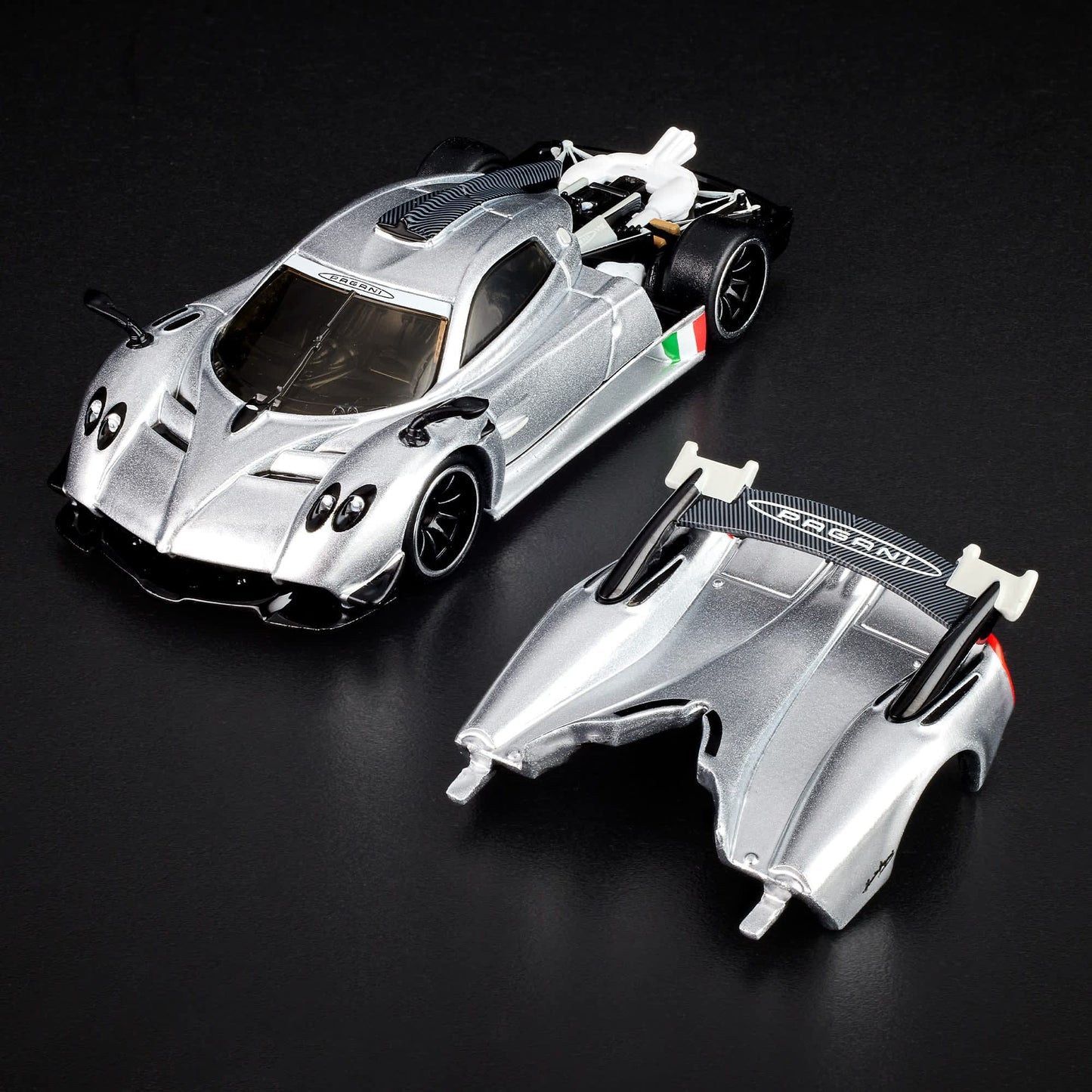 Hot Wheels RLC Exclusive – '21 Pagani Huayra R | Edición Limitada de Colección